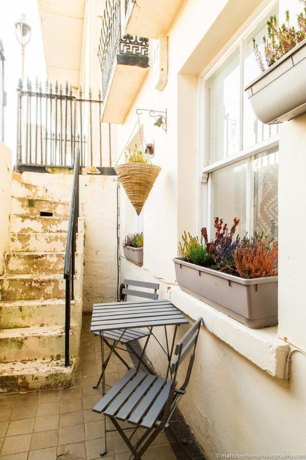 Seafront Apartment With Garden Μπράιτον Εξωτερικό φωτογραφία
